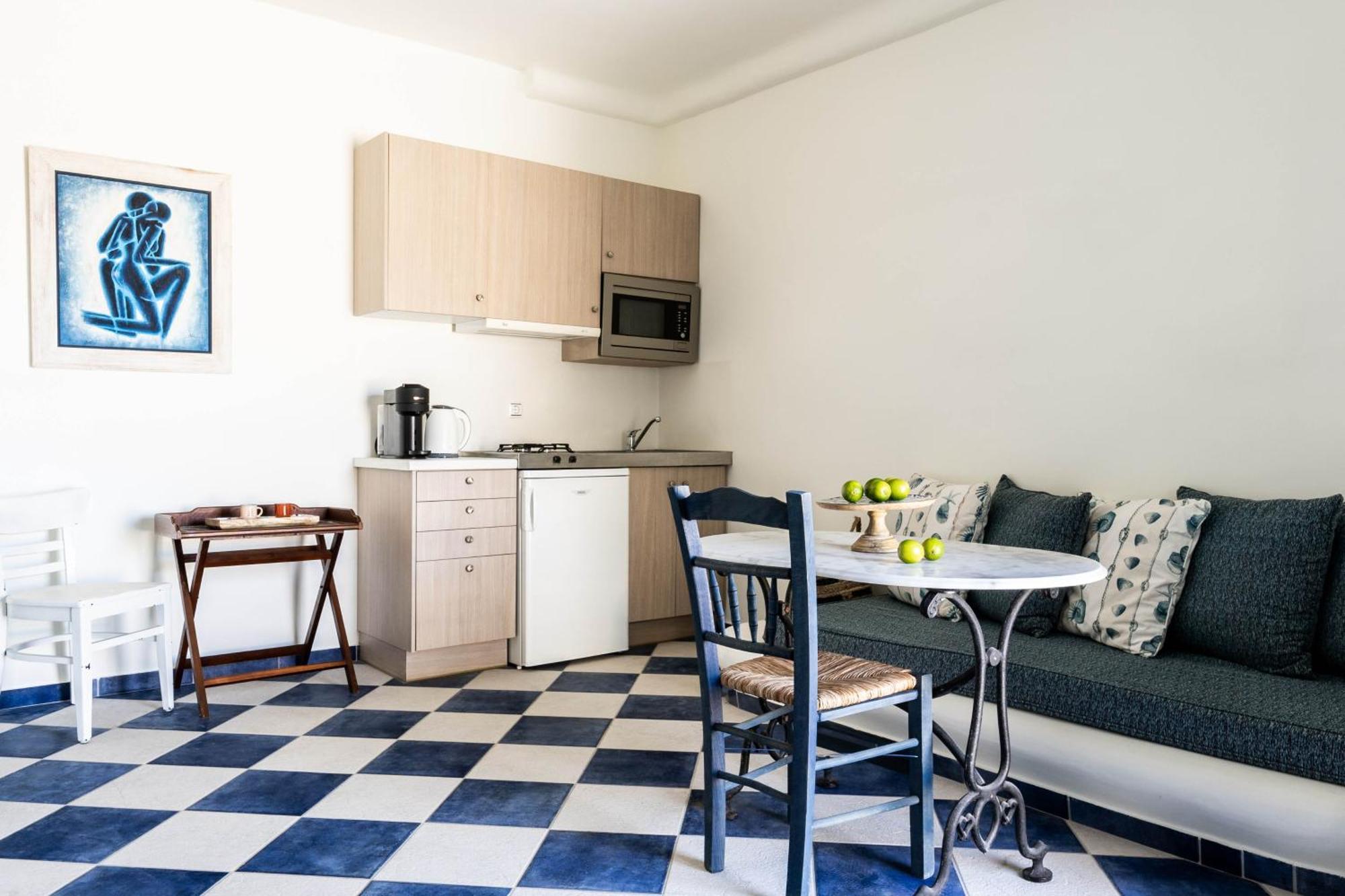 Makani Suites Ano Mera Extérieur photo